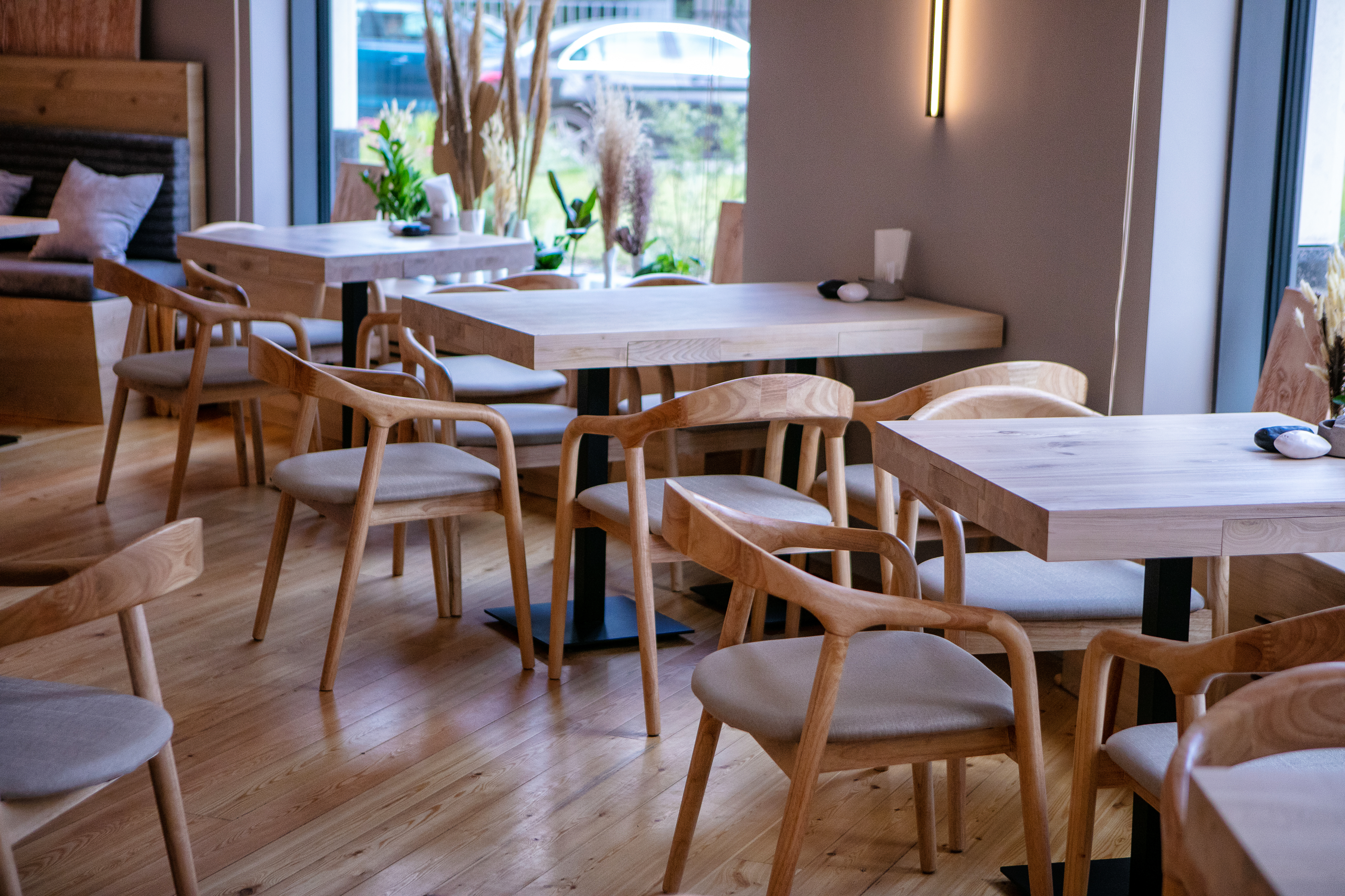 Hands rest. Low roar 0. Рука тянется. Hands бистро asian москва погодинская. Человеческая рука.