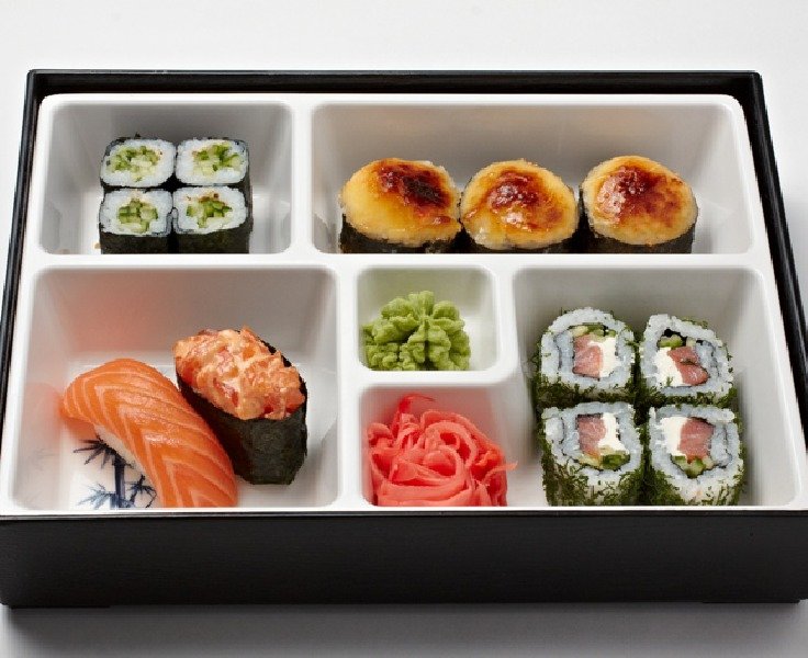 Ролл радужный. Самые вкусные роллы в уфе. Суши уфа круглосуточно запеченные. Фудзияма уфа затон. Роллы серпухов.