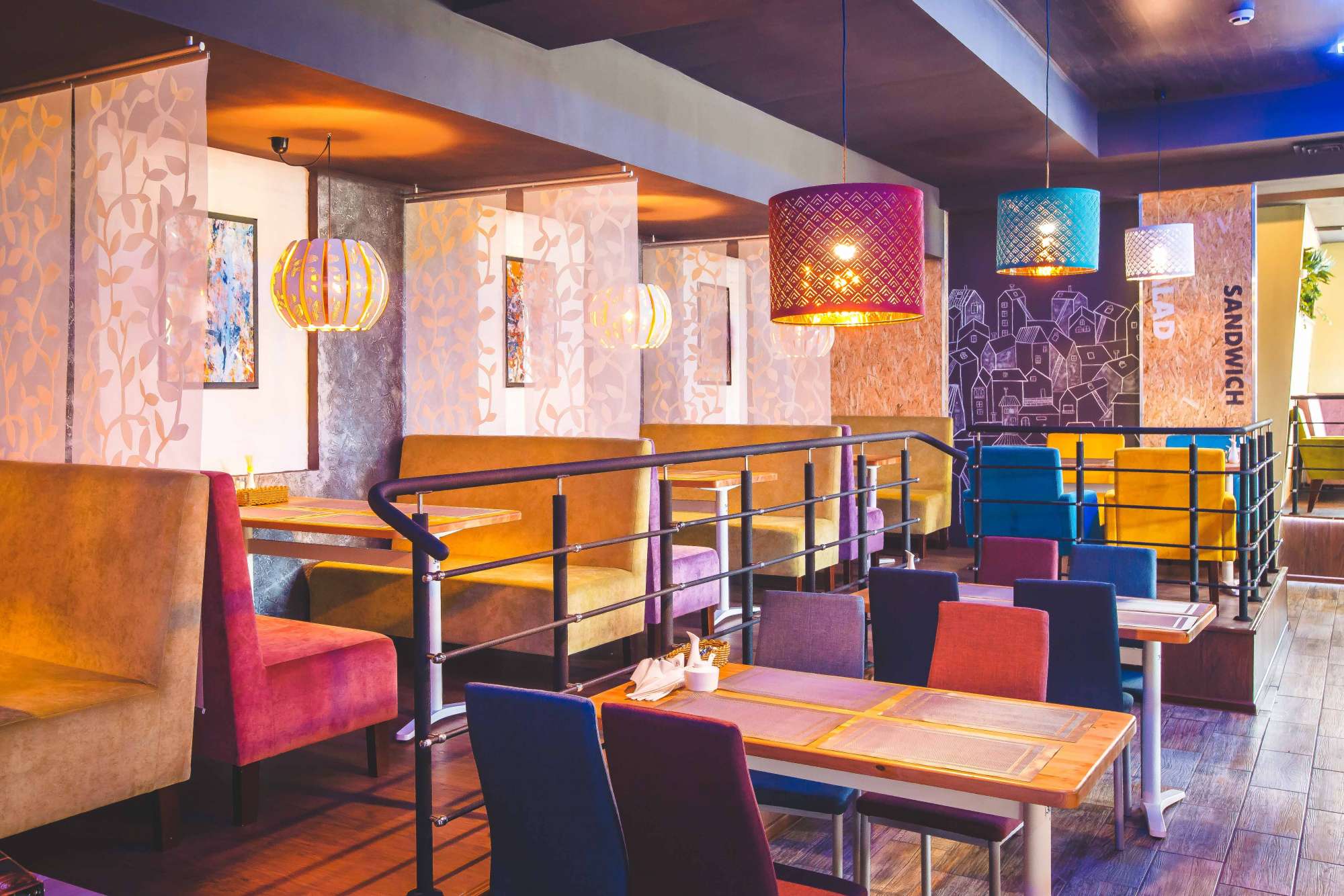 Кафе бернард нижнекамск. Старый амбар казань. Кафе амбар нижнекамск. Старый амбар бугульма. Трактир старый амбар.